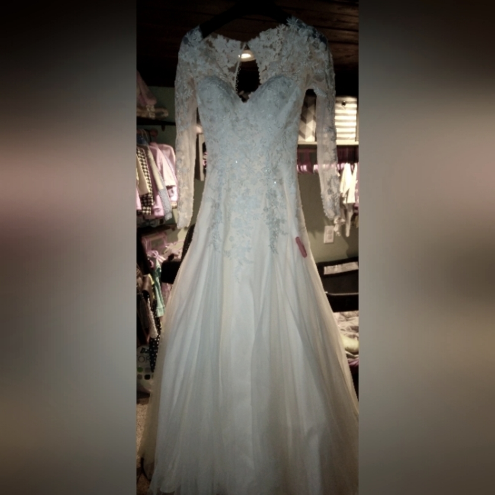 Wedding dress
